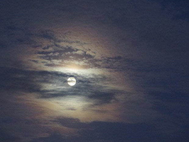 Yup, I am still trying to capture a good moon photo.  :)