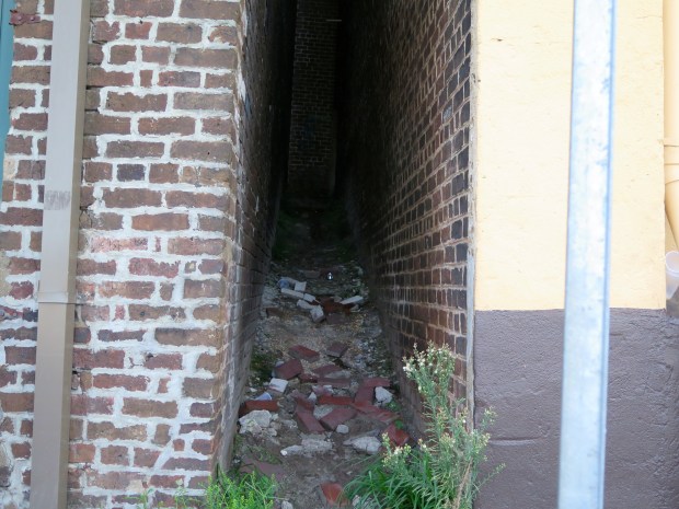 What my imagination could do with these alleyways!