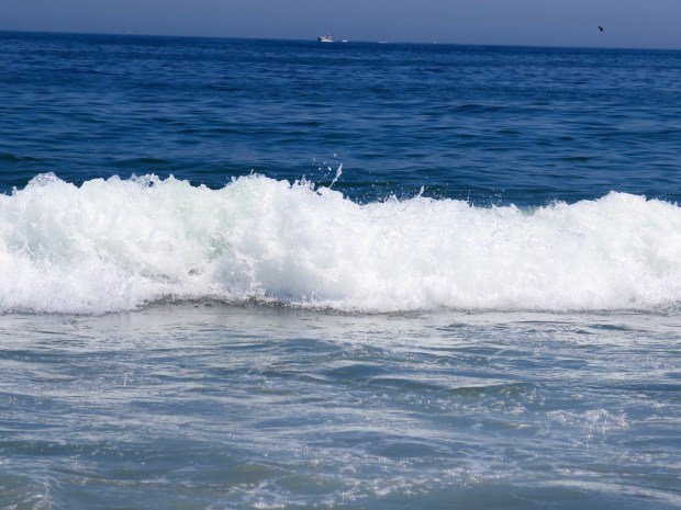 I need a peaceful ocean pic this morning, the world outside my door feels too chaotic.